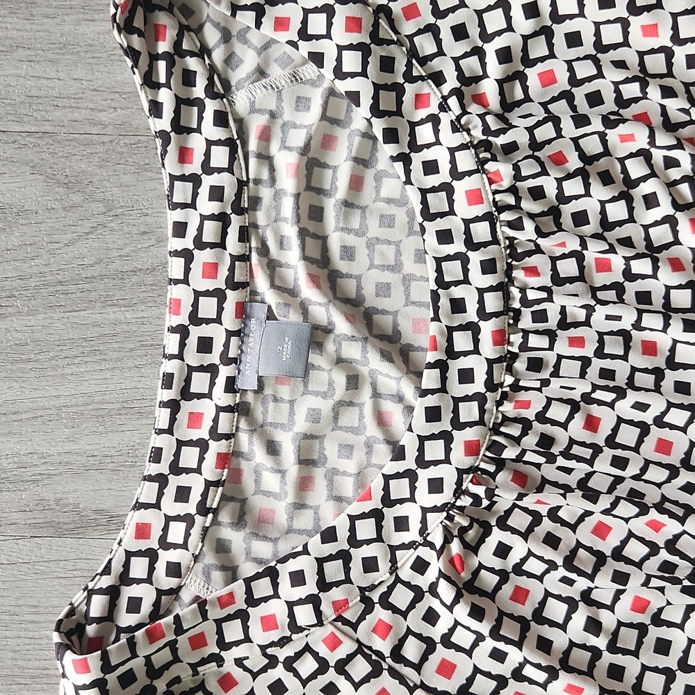 Ann Taylor Size 2. Geometric A Line Dress. Great Condition!! So Soft. - Picture 4 of 7